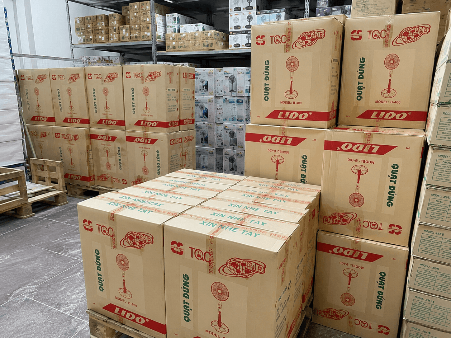 Quạt đứng Lido B-400 công suất 50w chiều cao tối đa 1.5m quạt mạnh gió êm BH 12 tháng