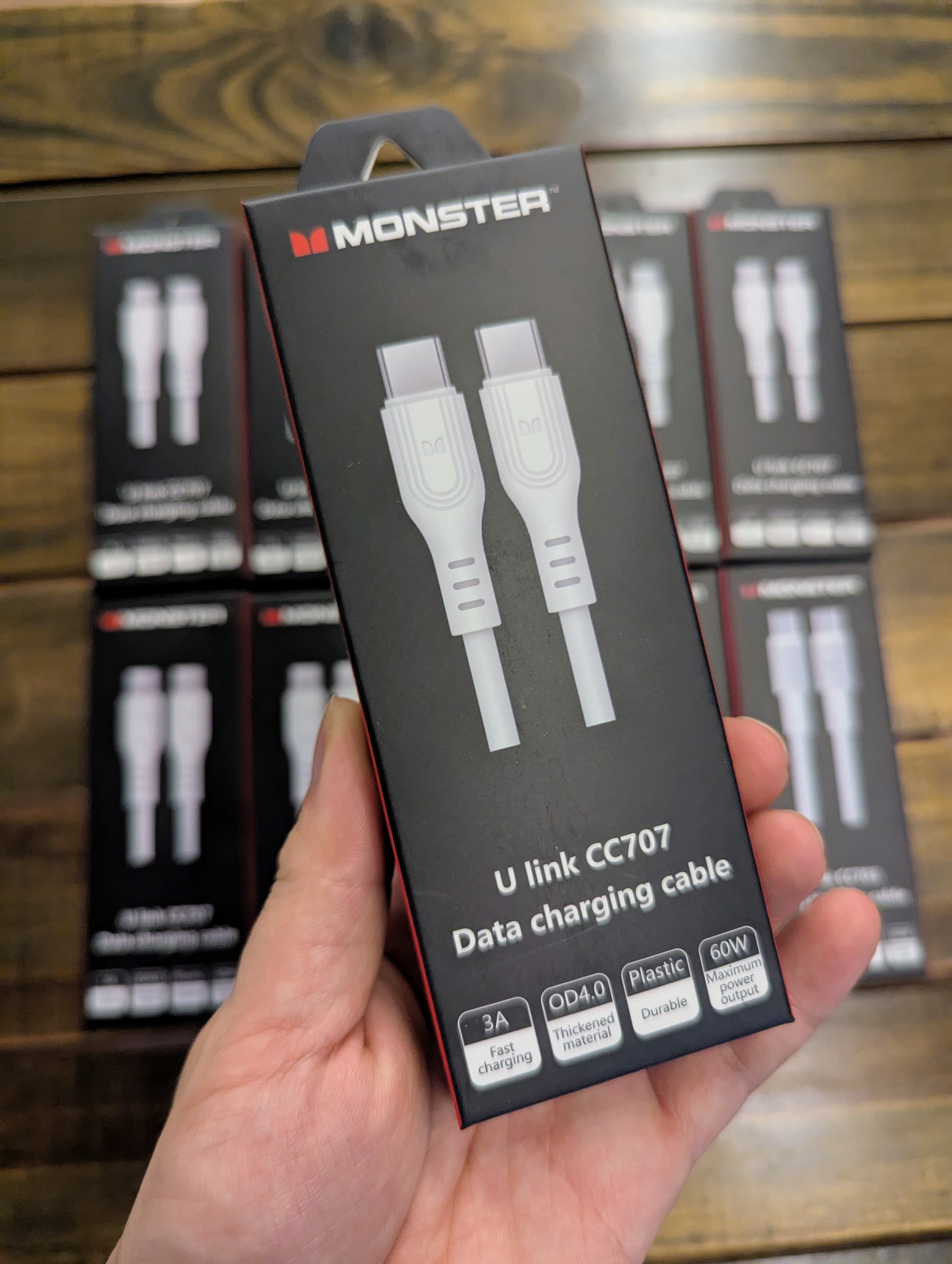Cáp sạc Monster C to C