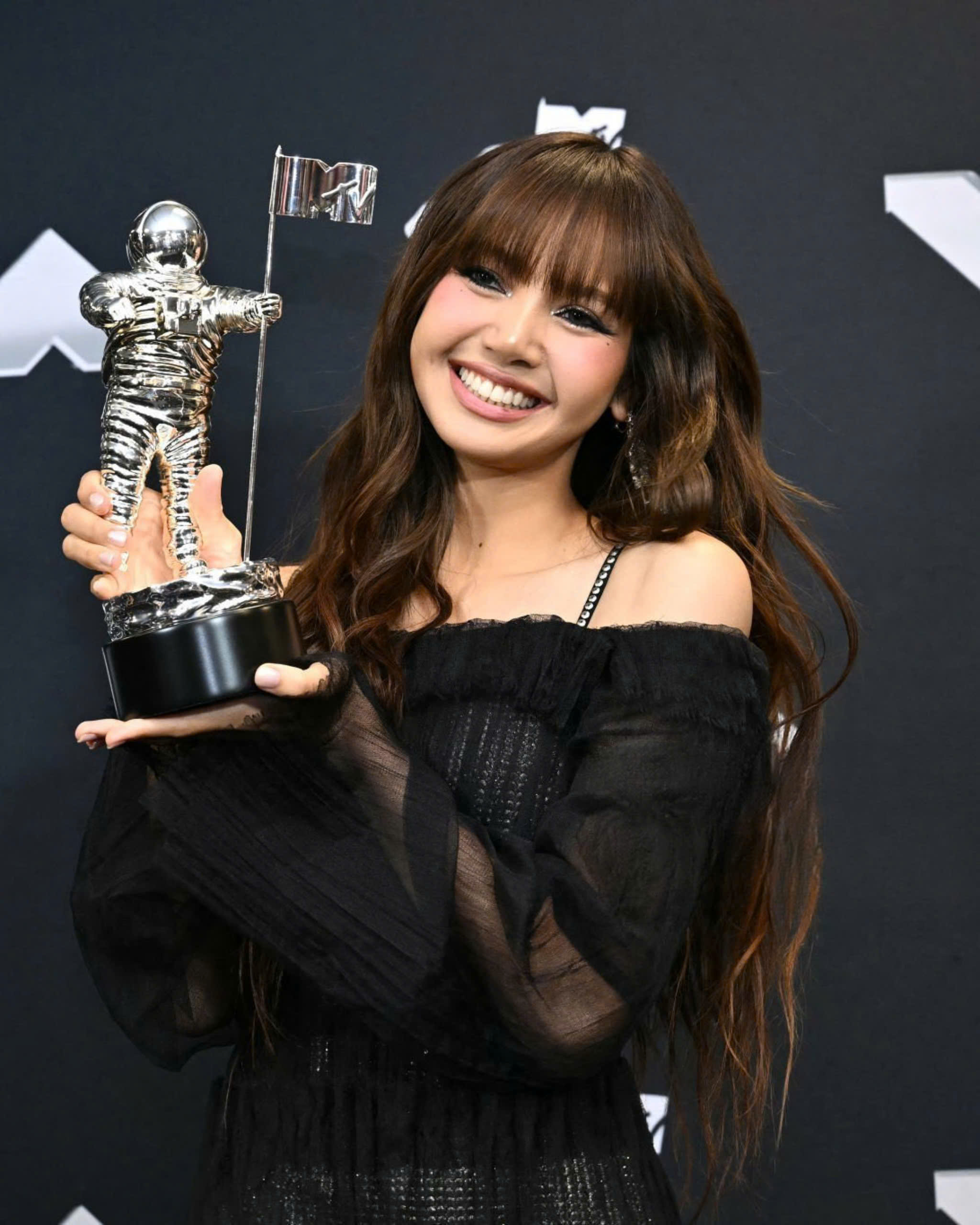 Lisa làm nên lịch sử lần thứ hai tại MTV VMAs, tiếp tục độc ...