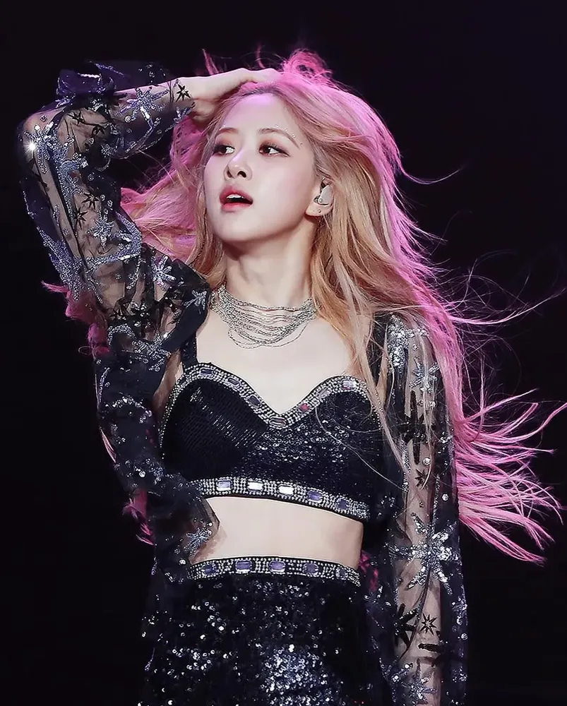 Nước đi khó hiểu của Rosé (BLACKPINK) sau khi rời YG